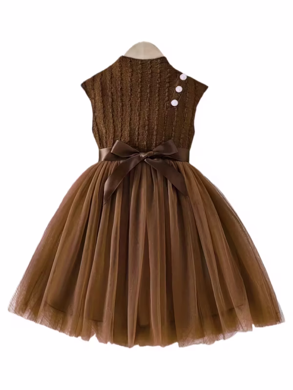 Elegant Sleeveless Dress with a Half-High Collar